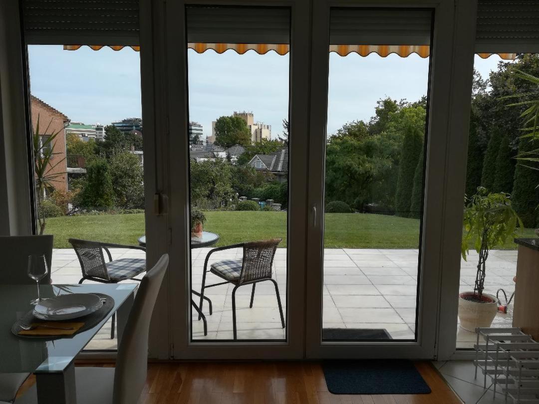 בודפשט Homy Apartment In Buda, With Safe Garage And Terrace מראה חיצוני תמונה