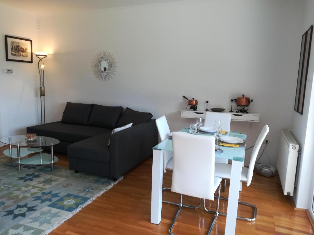 בודפשט Homy Apartment In Buda, With Safe Garage And Terrace מראה חיצוני תמונה