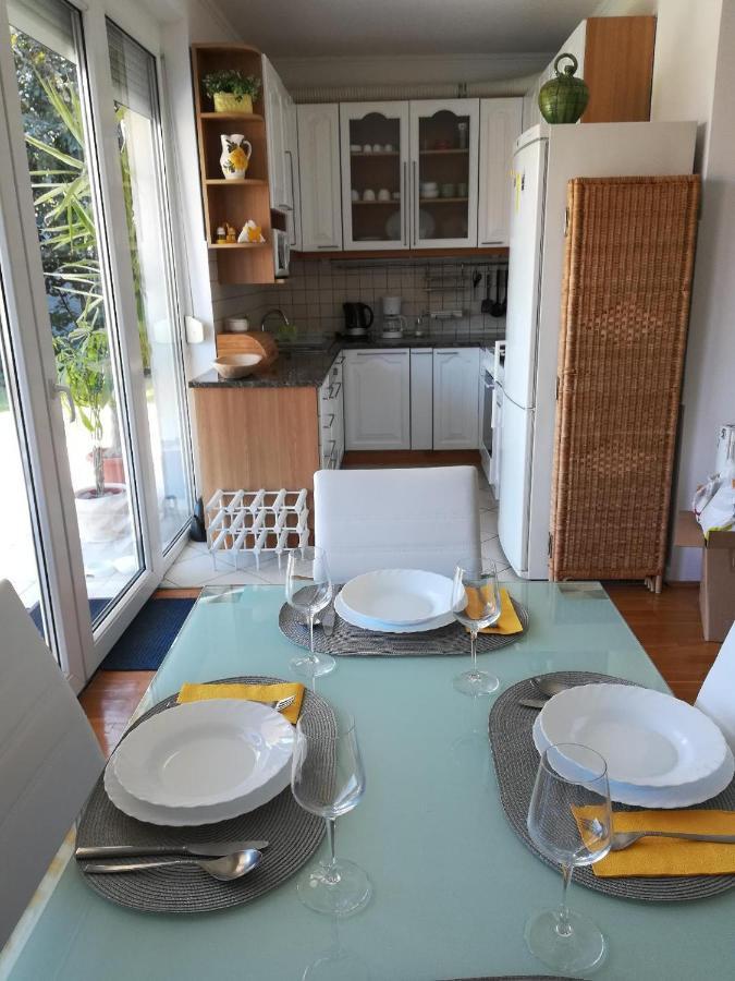 בודפשט Homy Apartment In Buda, With Safe Garage And Terrace מראה חיצוני תמונה