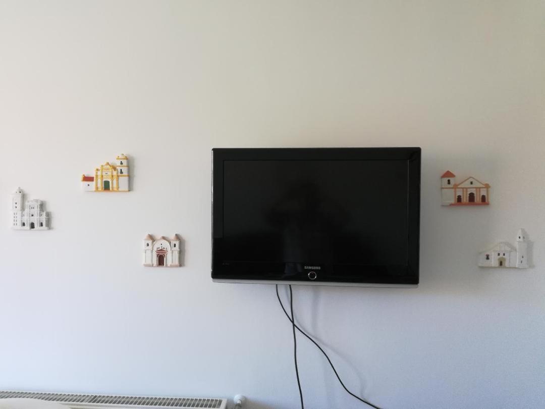 בודפשט Homy Apartment In Buda, With Safe Garage And Terrace מראה חיצוני תמונה